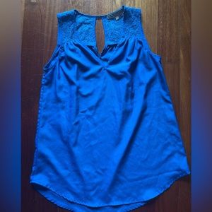 XS Daniel Rainn top
